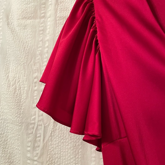 New without tags LF Leslie Fay red satin dresss with flutter sleeves size 14 - Picture 3 of 9